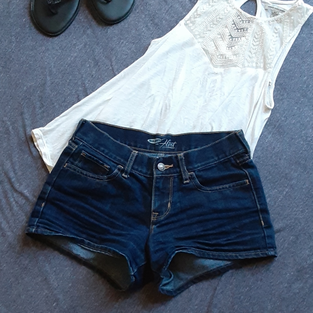 OLD NAVY WOMEN'S THE FLIRT JEAN SHORTS
